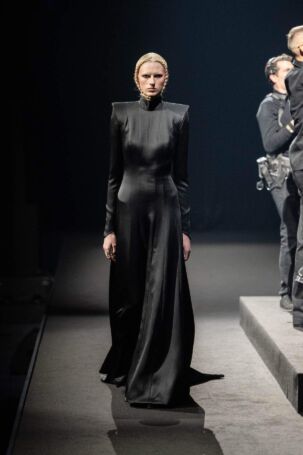 8/32 | Viktor&Rolf Spring 2026 Haute Couture | Photo: Stefano Guindani | Courtesy of Viktor&Rolf Viktor&Rolf Spring 2026 Haute Couture | Photo: Stefano Guindani | Courtesy of Viktor&Rolf