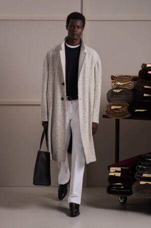 5/35 | Kiton Fall 2026 Menswear | Courtesy of Kiton Kiton Fall 2026 Menswear | Courtesy of Kiton