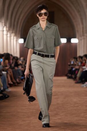 7/47 | Acne Studios Spring 2026 | Courtesy of Acne Studios Acne Studios Spring 2026 | Courtesy of Acne Studios
