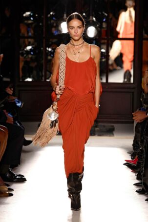 7/49 | Balmain Spring 2026 | Photo: NOWFASHION.com Balmain Spring 2026 | Photo: NOWFASHION.com