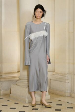 6/35 | Carven Spring 2026 | Courtesy of Carven Carven Spring 2026 | Courtesy of Carven