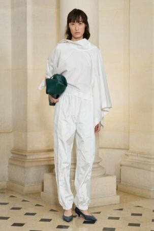 10/35 | Carven Spring 2026 | Courtesy of Carven Carven Spring 2026 | Courtesy of Carven