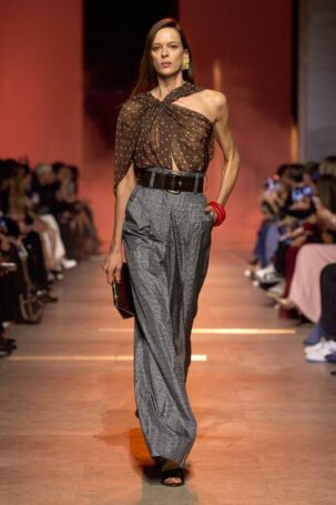 10/62 | Elie Saab | Spring 2026 | Courtesy of Elie Saab Elie Saab | Spring 2026 | Courtesy of Elie Saab