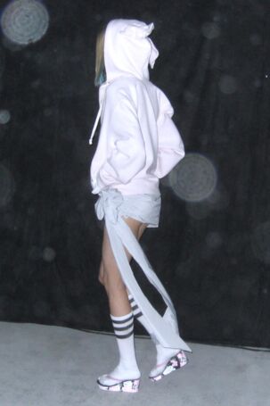 10/13 | Setting at Florentina Leitner Spring 2026 | Photo: Bella Spantzel | Courtesy of Florentina Leitner Setting at Florentina Leitner Spring 2026 | Photo: Bella Spantzel | Courtesy of Florentina Leitner