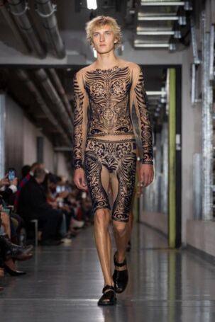 9/58 | Jean Paul Gaultier Spring 2026 | Photo: Yannis Vlamos | Courtesy of Jean Paul Gaultier Jean Paul Gaultier Spring 2026 | Photo: Yannis Vlamos | Courtesy of Jean Paul Gaultier