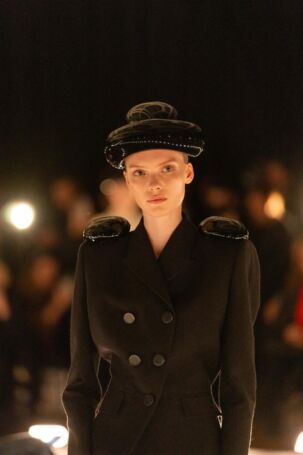 1/89 | Details at Schiaparelli Spring 2026 | Courtesy of Schiaparelli Details at Schiaparelli Spring 2026 | Courtesy of Schiaparelli