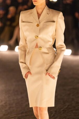 2/89 | Details at Schiaparelli Spring 2026 | Courtesy of Schiaparelli Details at Schiaparelli Spring 2026 | Courtesy of Schiaparelli