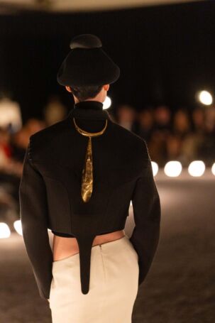 4/89 | Details at Schiaparelli Spring 2026 | Courtesy of Schiaparelli Details at Schiaparelli Spring 2026 | Courtesy of Schiaparelli