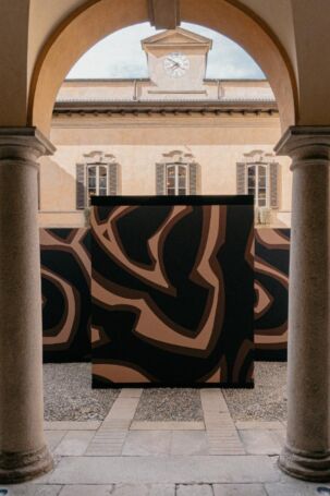 3/14 | Setting at Pucci Fall 2025 | Photo: Malaka | Courtesy of Pucci Setting at Pucci Fall 2025 | Photo: Malaka | Courtesy of Pucci