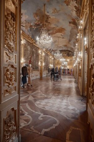 7/14 | Setting at Pucci Fall 2025 | Photo: Malaka | Courtesy of Pucci Setting at Pucci Fall 2025 | Photo: Malaka | Courtesy of Pucci