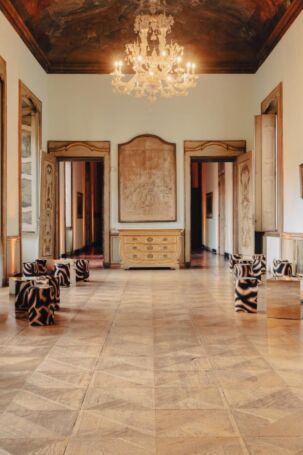 9/14 | Setting at Pucci Fall 2025 | Photo: Malaka | Courtesy of Pucci Setting at Pucci Fall 2025 | Photo: Malaka | Courtesy of Pucci