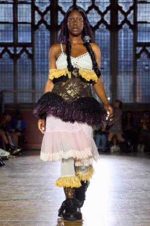 7/49 | Chopova Lowena Spring 2026 | Photo: GORUNWAY | Courtesy of Chopova Lowena Chopova Lowena Spring 2026 | Photo: GORUNWAY | Courtesy of Chopova Lowena