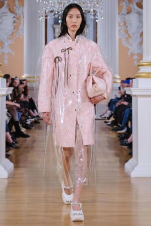 10/54 | Simone Rocha Spring 2026 | Photo: Ben Broomfield | Courtesy of Simone Rocha Simone Rocha Spring 2026 | Photo: Ben Broomfield | Courtesy of Simone Rocha