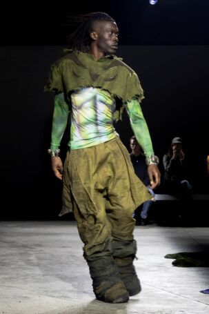 1/16 | YAKU Spring 2026 | Photo: Morgan Williams | Courtesy of YAKU YAKU Spring 2026 | Photo: Morgan Williams | Courtesy of YAKU