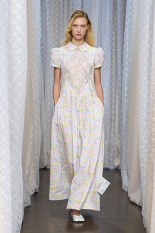 3/37 | Sandy Liang Spring 2026 | Photo: Filippo Fior | Courtesy of Sandy Liang Sandy Liang Spring 2026 | Photo: Filippo Fior | Courtesy of Sandy Liang