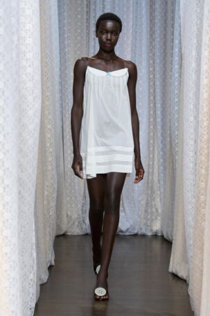 6/37 | Sandy Liang Spring 2026 | Photo: Filippo Fior | Courtesy of Sandy Liang Sandy Liang Spring 2026 | Photo: Filippo Fior | Courtesy of Sandy Liang