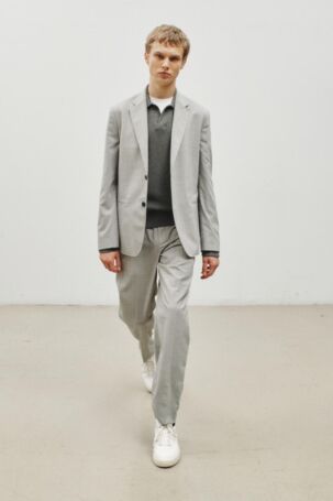 5/22 | Theory Spring 2026 Menswear | Courtesy of Theory Theory Spring 2026 Menswear | Courtesy of Theory