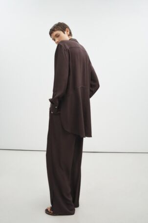 4/24 | Theory Spring 2026 | Courtesy of Theory Theory Spring 2026 | Courtesy of Theory