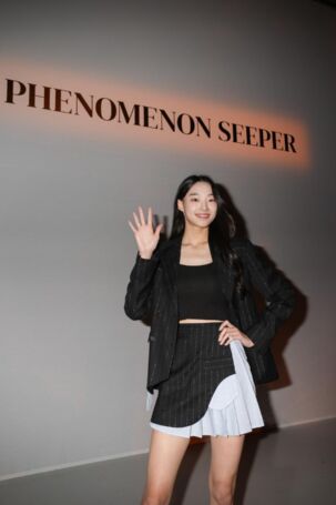 10/10 | FROW and Photo Call at PHENOMENON SEEPER Spring 2026 | Courtesy of PHENOMENON SEEPER FROW and Photo Call at PHENOMENON SEEPER Spring 2026 | Courtesy of PHENOMENON SEEPER