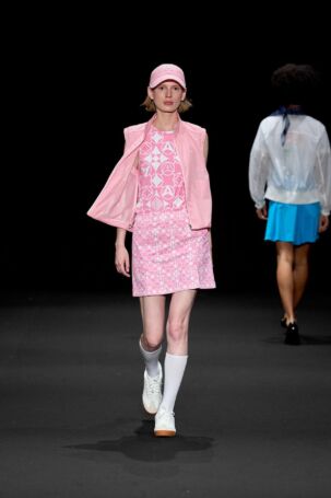 3/15 | ALLFORYOU (Global Fashion Collective) Spring 2026 | Photo Credit: JFWO Japan Fashion Week Organization ALLFORYOU (Global Fashion Collective) Spring 2026 | Photo Credit: JFWO Japan Fashion Week Organization