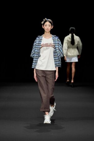 11/15 | ALLFORYOU (Global Fashion Collective) Spring 2026 | Photo Credit: JFWO Japan Fashion Week Organization ALLFORYOU (Global Fashion Collective) Spring 2026 | Photo Credit: JFWO Japan Fashion Week Organization