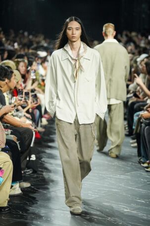 2/48 | ANCELLM Spring 2026 | Photo Credit: JFWO Japan Fashion Week Organization ANCELLM Spring 2026 | Photo Credit: JFWO Japan Fashion Week Organization