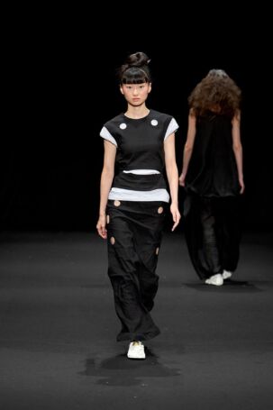 5/19 | CHARINYEH (Global Fashion Collective) Spring 2026 | Photo Credit: JFWO Japan Fashion Week Organization CHARINYEH (Global Fashion Collective) Spring 2026 | Photo Credit: JFWO Japan Fashion Week Organization