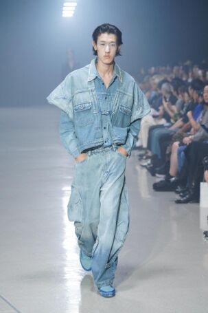 2/36 | FDMTL Spring 2026 | Photo Credit: JFWO Japan Fashion Week Organization FDMTL Spring 2026 | Photo Credit: JFWO Japan Fashion Week Organization
