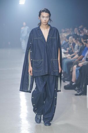 3/36 | FDMTL Spring 2026 | Photo Credit: JFWO Japan Fashion Week Organization FDMTL Spring 2026 | Photo Credit: JFWO Japan Fashion Week Organization