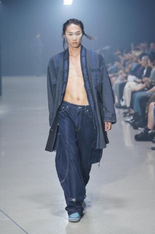 9/36 | FDMTL Spring 2026 | Photo Credit: JFWO Japan Fashion Week Organization FDMTL Spring 2026 | Photo Credit: JFWO Japan Fashion Week Organization