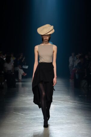 6/32 | Haute Mode Hirata Spring 2026 | Photo Credit: JFWO Japan Fashion Week Organization Haute Mode Hirata Spring 2026 | Photo Credit: JFWO Japan Fashion Week Organization
