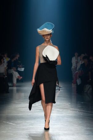 7/32 | Haute Mode Hirata Spring 2026 | Photo Credit: JFWO Japan Fashion Week Organization Haute Mode Hirata Spring 2026 | Photo Credit: JFWO Japan Fashion Week Organization