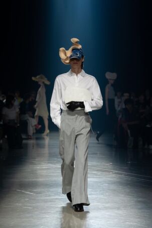 8/32 | Haute Mode Hirata Spring 2026 | Photo Credit: JFWO Japan Fashion Week Organization Haute Mode Hirata Spring 2026 | Photo Credit: JFWO Japan Fashion Week Organization