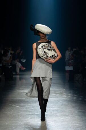 12/32 | Haute Mode Hirata Spring 2026 | Photo Credit: JFWO Japan Fashion Week Organization Haute Mode Hirata Spring 2026 | Photo Credit: JFWO Japan Fashion Week Organization