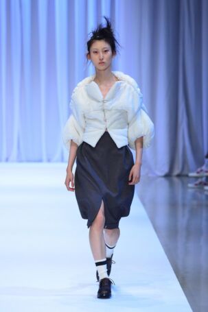 2/12 | Karl Nadales (Bench Design Awards: Philippine Fashion Now) Spring 2026 | Photo Credit: JFWO Japan Fashion Week Organization Karl Nadales (Bench Design Awards: Philippine Fashion Now) Spring 2026 | Photo Credit: JFWO Japan Fashion Week Organization