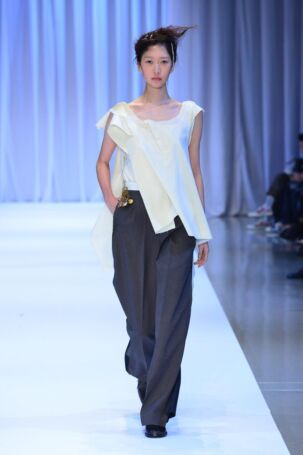 3/12 | Karl Nadales (Bench Design Awards: Philippine Fashion Now) Spring 2026 | Photo Credit: JFWO Japan Fashion Week Organization Karl Nadales (Bench Design Awards: Philippine Fashion Now) Spring 2026 | Photo Credit: JFWO Japan Fashion Week Organization