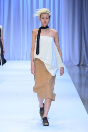 5/12 | Karl Nadales (Bench Design Awards: Philippine Fashion Now) Spring 2026 | Photo Credit: JFWO Japan Fashion Week Organization Karl Nadales (Bench Design Awards: Philippine Fashion Now) Spring 2026 | Photo Credit: JFWO Japan Fashion Week Organization