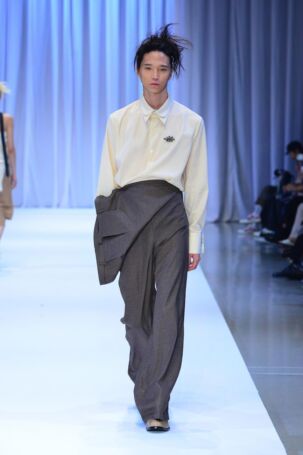 6/12 | Karl Nadales (Bench Design Awards: Philippine Fashion Now) Spring 2026 | Photo Credit: JFWO Japan Fashion Week Organization Karl Nadales (Bench Design Awards: Philippine Fashion Now) Spring 2026 | Photo Credit: JFWO Japan Fashion Week Organization