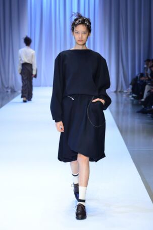 7/12 | Karl Nadales (Bench Design Awards: Philippine Fashion Now) Spring 2026 | Photo Credit: JFWO Japan Fashion Week Organization Karl Nadales (Bench Design Awards: Philippine Fashion Now) Spring 2026 | Photo Credit: JFWO Japan Fashion Week Organization