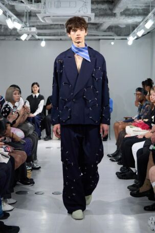 1/16 | MITSURU OKAZAKI Spring 2026 | Photo Credit: JFWO Japan Fashion Week Organization MITSURU OKAZAKI Spring 2026 | Photo Credit: JFWO Japan Fashion Week Organization