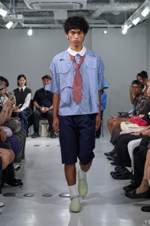 10/16 | MITSURU OKAZAKI Spring 2026 | Photo Credit: JFWO Japan Fashion Week Organization MITSURU OKAZAKI Spring 2026 | Photo Credit: JFWO Japan Fashion Week Organization