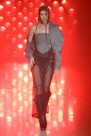 9/28 | mukcyen Spring 2026 | Photo Credit: JFWO Japan Fashion Week Organization mukcyen Spring 2026 | Photo Credit: JFWO Japan Fashion Week Organization