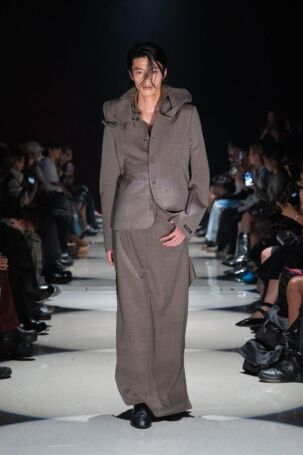 9/28 | ORIMI Spring 2026 | Photo Credit: JFWO Japan Fashion Week Organization ORIMI Spring 2026 | Photo Credit: JFWO Japan Fashion Week Organization