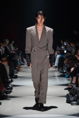 10/28 | ORIMI Spring 2026 | Photo Credit: JFWO Japan Fashion Week Organization ORIMI Spring 2026 | Photo Credit: JFWO Japan Fashion Week Organization