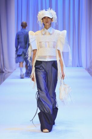 11/12 | Peach Garde (Bench Design Awards: Philippine Fashion Now) Spring 2026 | Photo Credit: JFWO Japan Fashion Week Organization Peach Garde (Bench Design Awards: Philippine Fashion Now) Spring 2026 | Photo Credit: JFWO Japan Fashion Week Organization