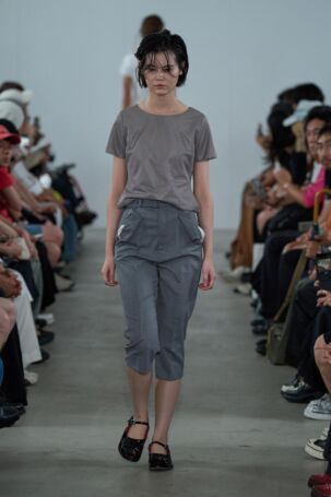 2/30 | pillings Spring 2026 | Photo Credit: JFWO Japan Fashion Week Organization pillings Spring 2026 | Photo Credit: JFWO Japan Fashion Week Organization