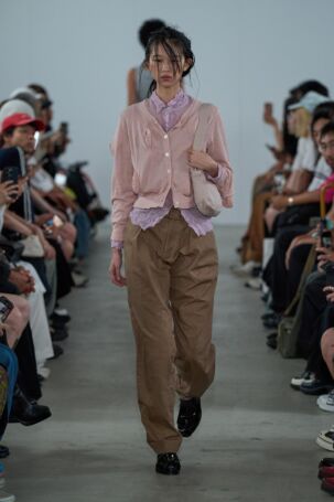 6/30 | pillings Spring 2026 | Photo Credit: JFWO Japan Fashion Week Organization pillings Spring 2026 | Photo Credit: JFWO Japan Fashion Week Organization