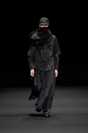 3/14 | SALIM (Global Fashion Collective) Spring 2026 | Photo Credit: JFWO Japan Fashion Week Organization SALIM (Global Fashion Collective) Spring 2026 | Photo Credit: JFWO Japan Fashion Week Organization