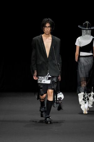 5/14 | SALIM (Global Fashion Collective) Spring 2026 | Photo Credit: JFWO Japan Fashion Week Organization SALIM (Global Fashion Collective) Spring 2026 | Photo Credit: JFWO Japan Fashion Week Organization
