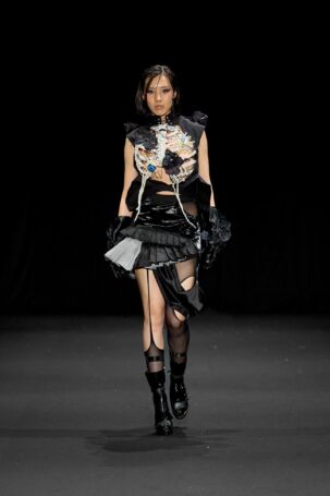 6/14 | SALIM (Global Fashion Collective) Spring 2026 | Photo Credit: JFWO Japan Fashion Week Organization SALIM (Global Fashion Collective) Spring 2026 | Photo Credit: JFWO Japan Fashion Week Organization